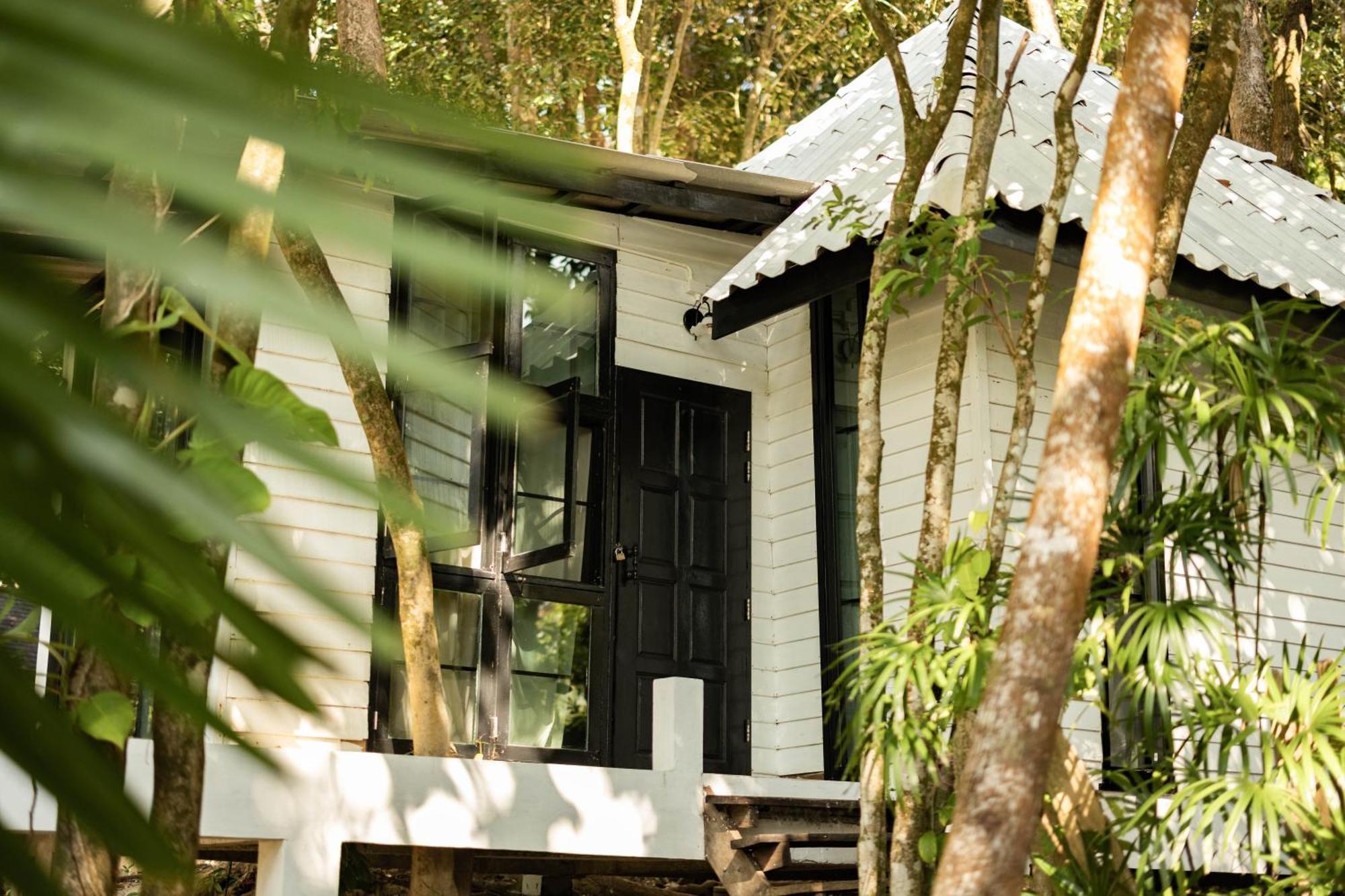 Barefoot Project Formerly Baan Klong Kleng Koh Phayam Exterior foto